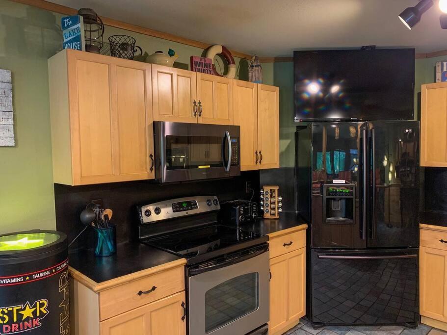 The River Haven - Sleeps 32 - On Guadalupe River Seguin Exterior foto