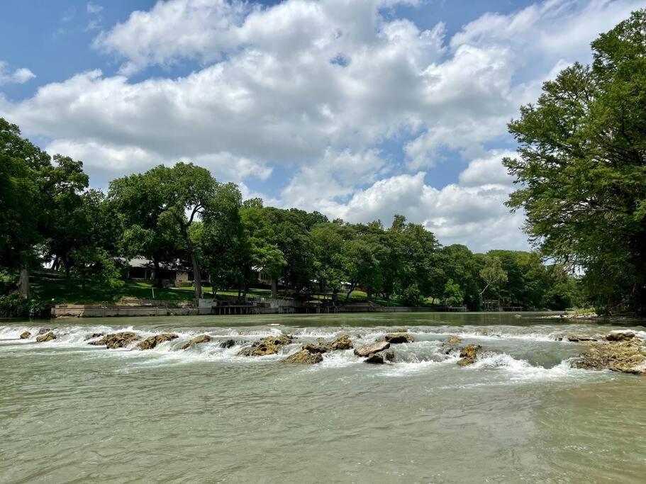 The River Haven - Sleeps 32 - On Guadalupe River Seguin Exterior foto