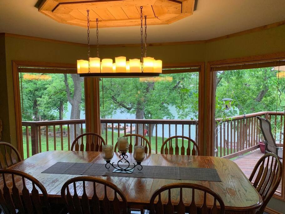 The River Haven - Sleeps 32 - On Guadalupe River Seguin Exterior foto